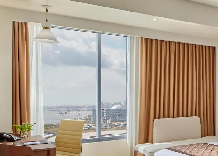 Grand Westside Отель 5*